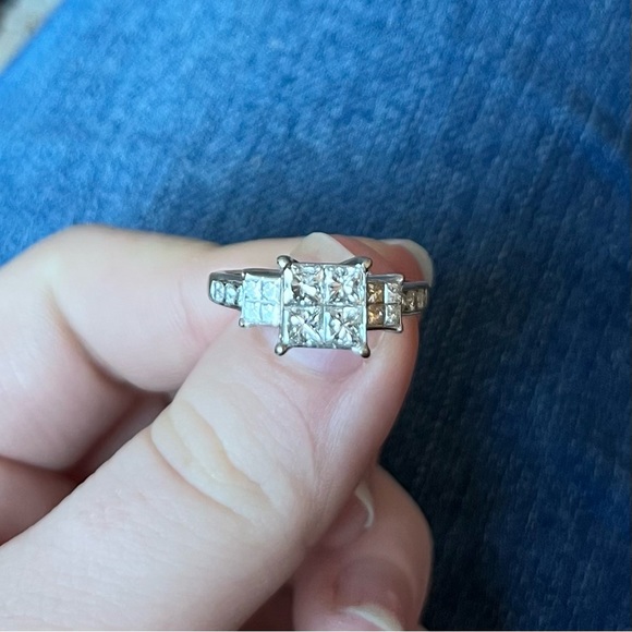 Diamond Engagement Ring (Size 8) Princess Cut White Gold Michael Hill - Picture 6 of 7
